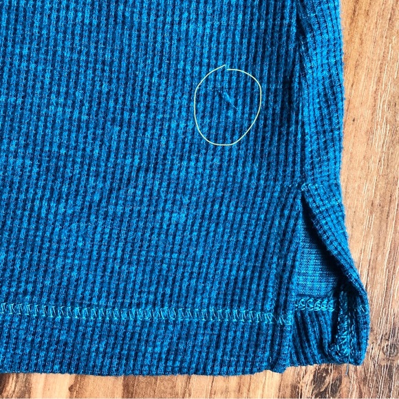 CROFT & BARROW Intimate Henley Top Shirt 3 Button Large Blue Women’s - Picture 11 of 16